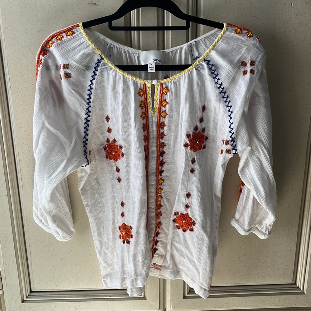Size Medium Anthropologie bohemian top with embellishments